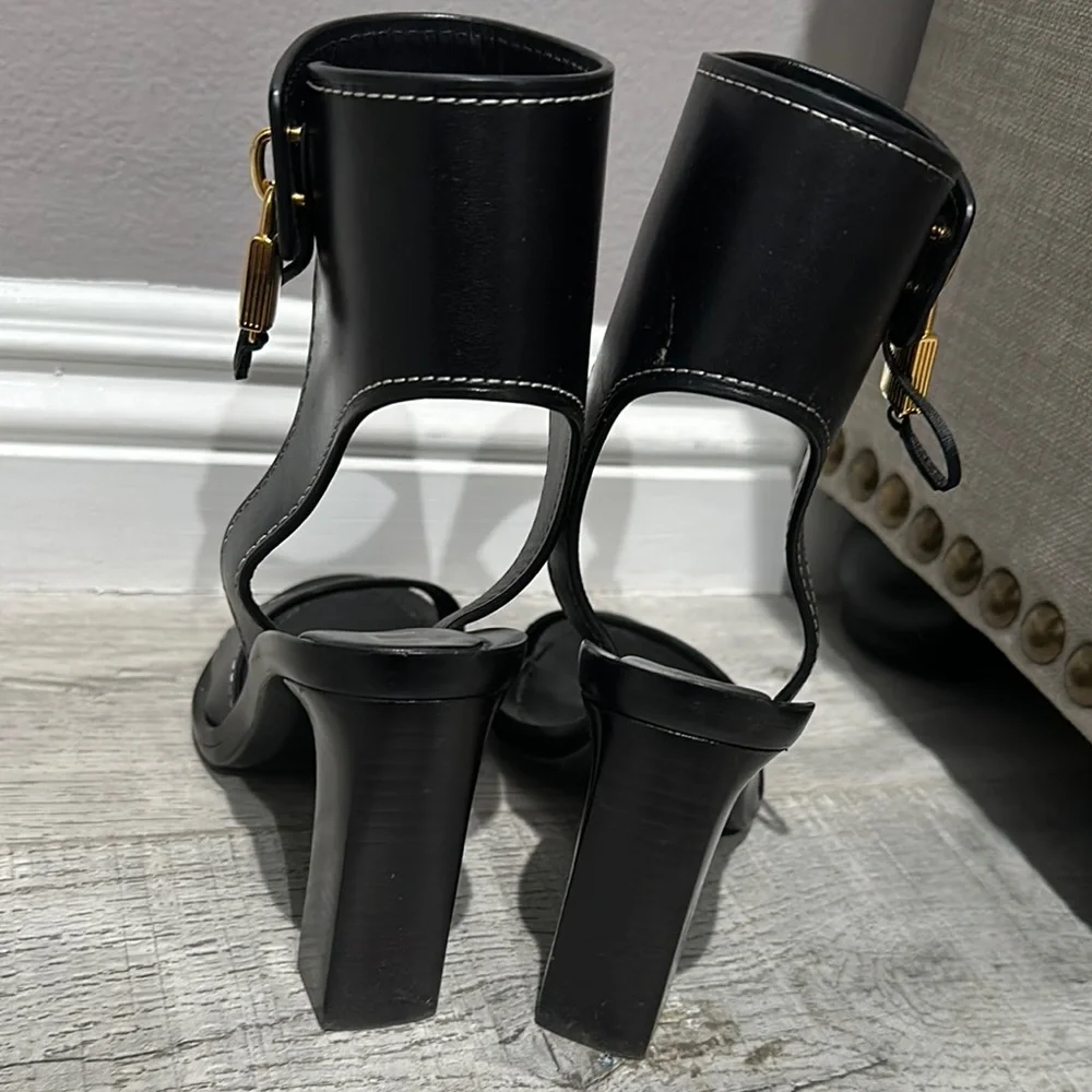 Tom Ford Black Heels with Chunky Heel and Ankle Strap - Picture 4 of 4